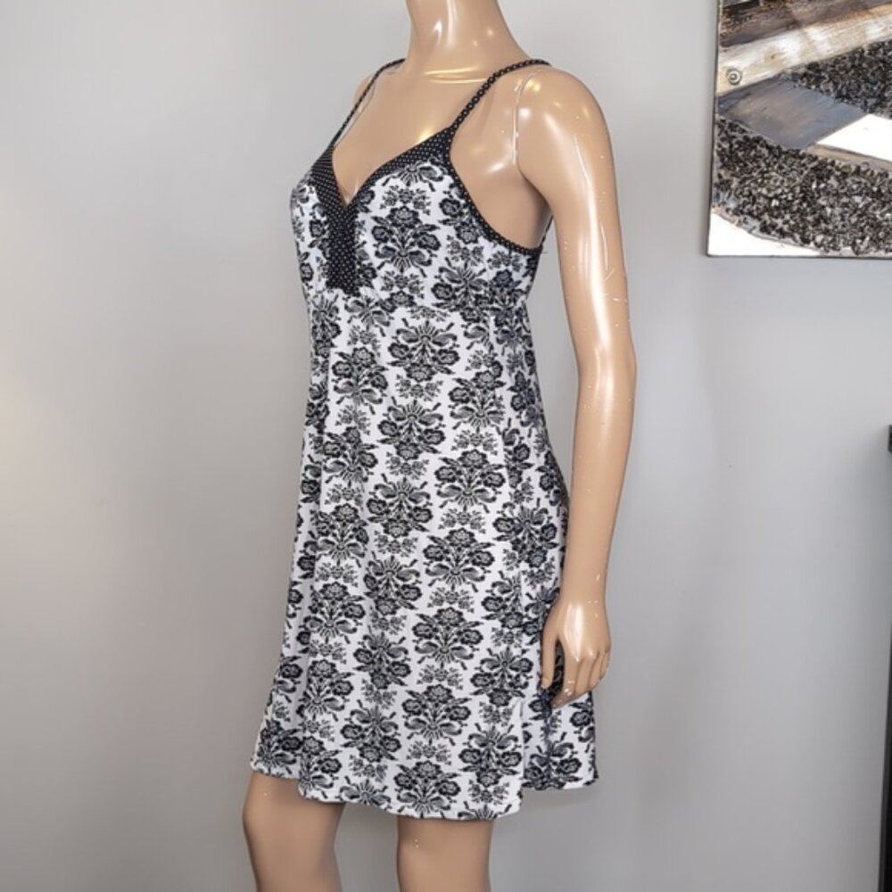 💠Laura Ashley Sleepwear Set Womens Size Large Black White Damask Robe Dress PJs - Picture 4 of 14